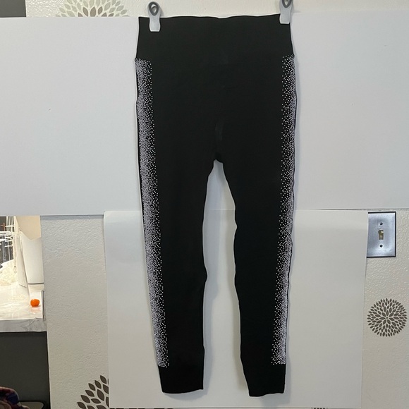 Fabletics - High-Waisted Sculptknit® Reflective Legging-3X - Picture 4 of 4